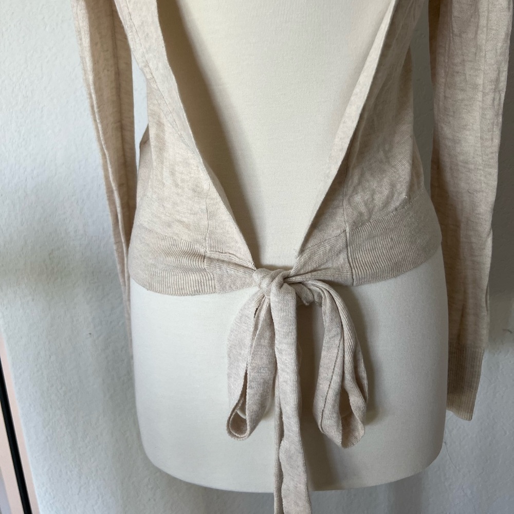 Abercrombie and fitch top with back detail